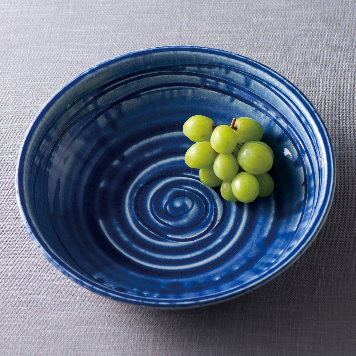 〈美濃焼〉紺ビｰドロ盛鉢