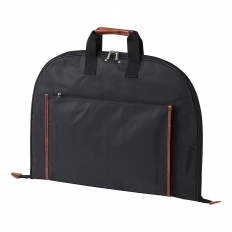 〈イルムス〉ガーメントバッグ